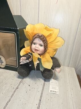 Vtg Geppeddo Sophie Sunflower 9" Plush Doll Porcelain Face Cuddle Kids NWT